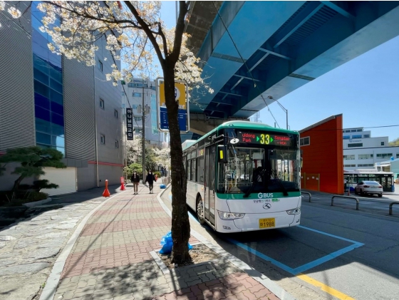 Lô xe buýt điện thuần khiết dài 45 King đầu tiên được giao đến Seoul cho phương tiện giao thông xanh Hàn Quốc
