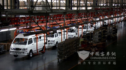 Lần đầu tiên xuất khẩu xe buýt hạng nhẹ mới Xiamen Kinglong