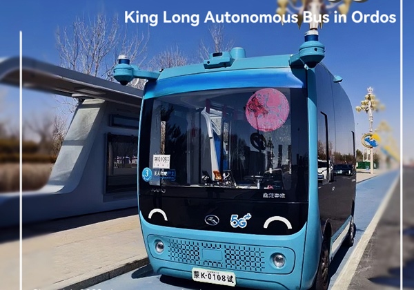 Xe buýt tự hành đã mang lại trải nghiệm du lịch mới cho người dân và khách du lịch Ordos